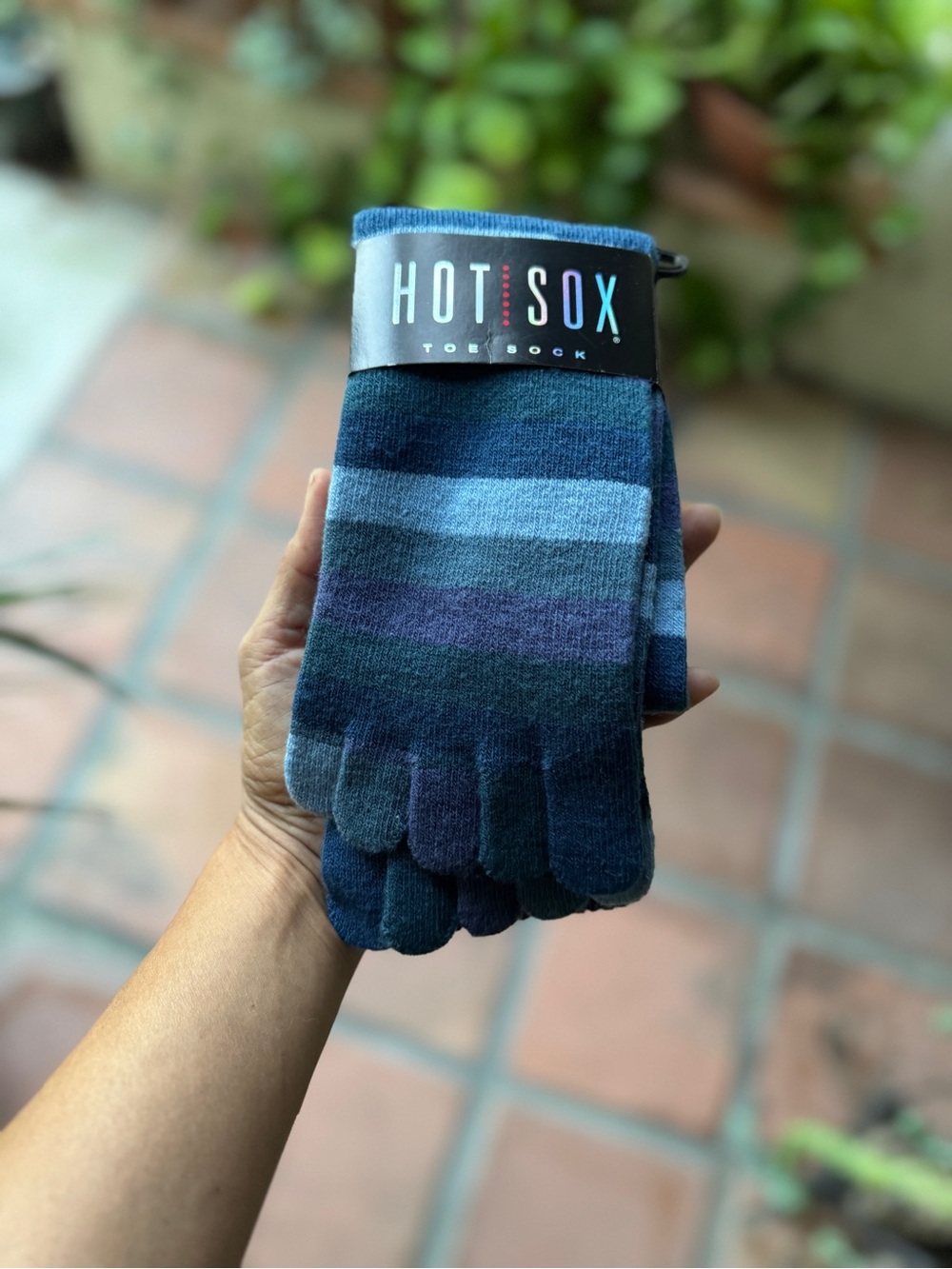 Hot Sox Women's Striped Navy, Blue and Purple Toe Socks